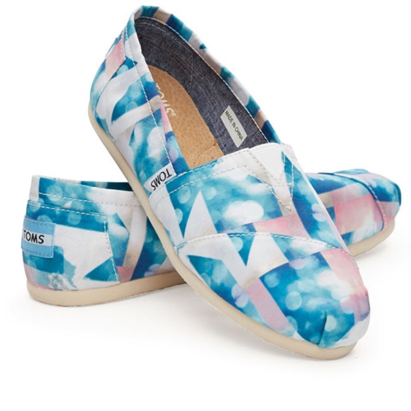 Toms Shoes - Toms Clearwater Satin Clouds Slip On Canvas Shoes